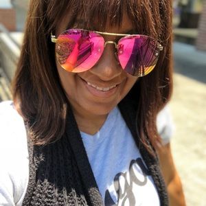 Meet your Posher, Monya